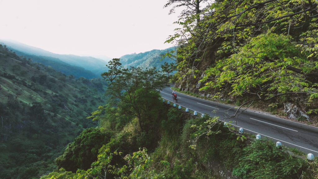 Across Ceylon - Cycling - Sri Lanka The Pearl of the Indian Ocean