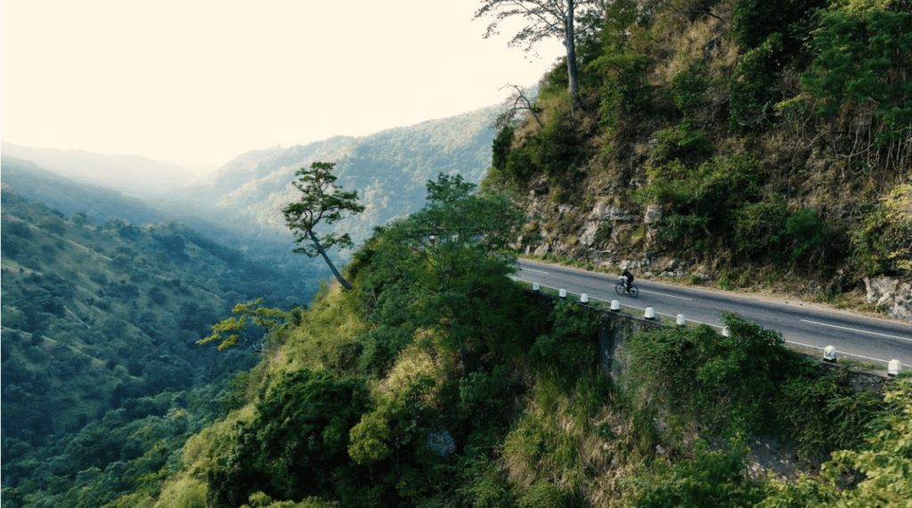 Across Ceylon - Cycling in Sri Lanka - Cycling in Ella 