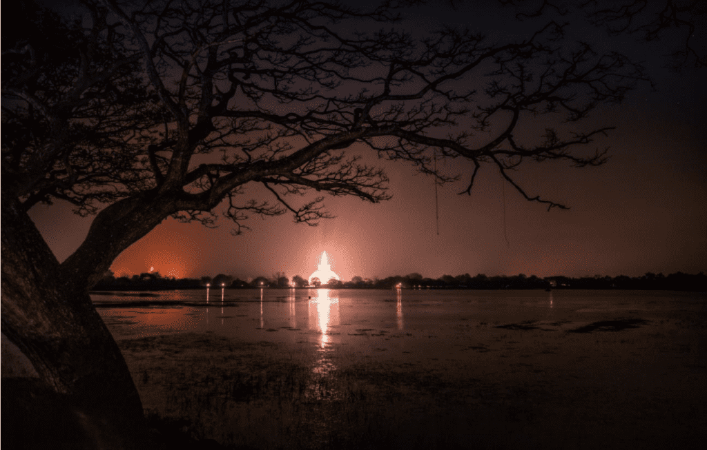 Across Ceylon - Cycling in Sri Lanka - Well lit up "Ruwanweli Seya"